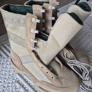 NWT Men's Danner Rivot TFX Coyote 400g Size 8